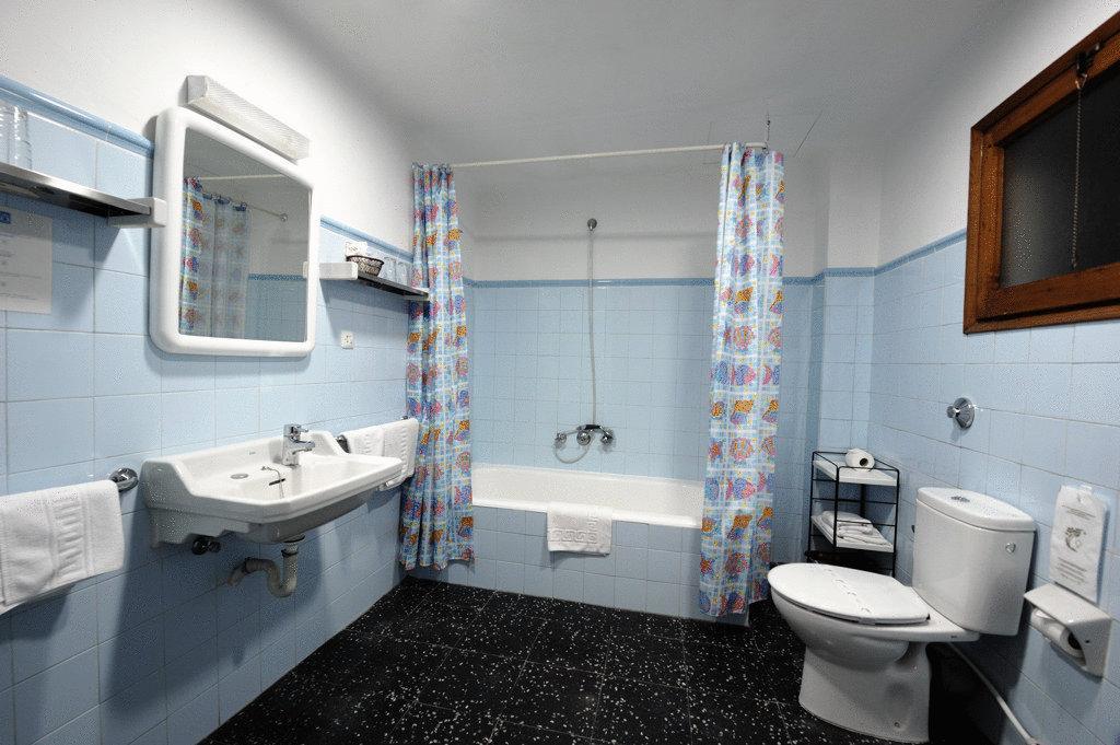 Hostal Residencia Catalina Palamos Room photo